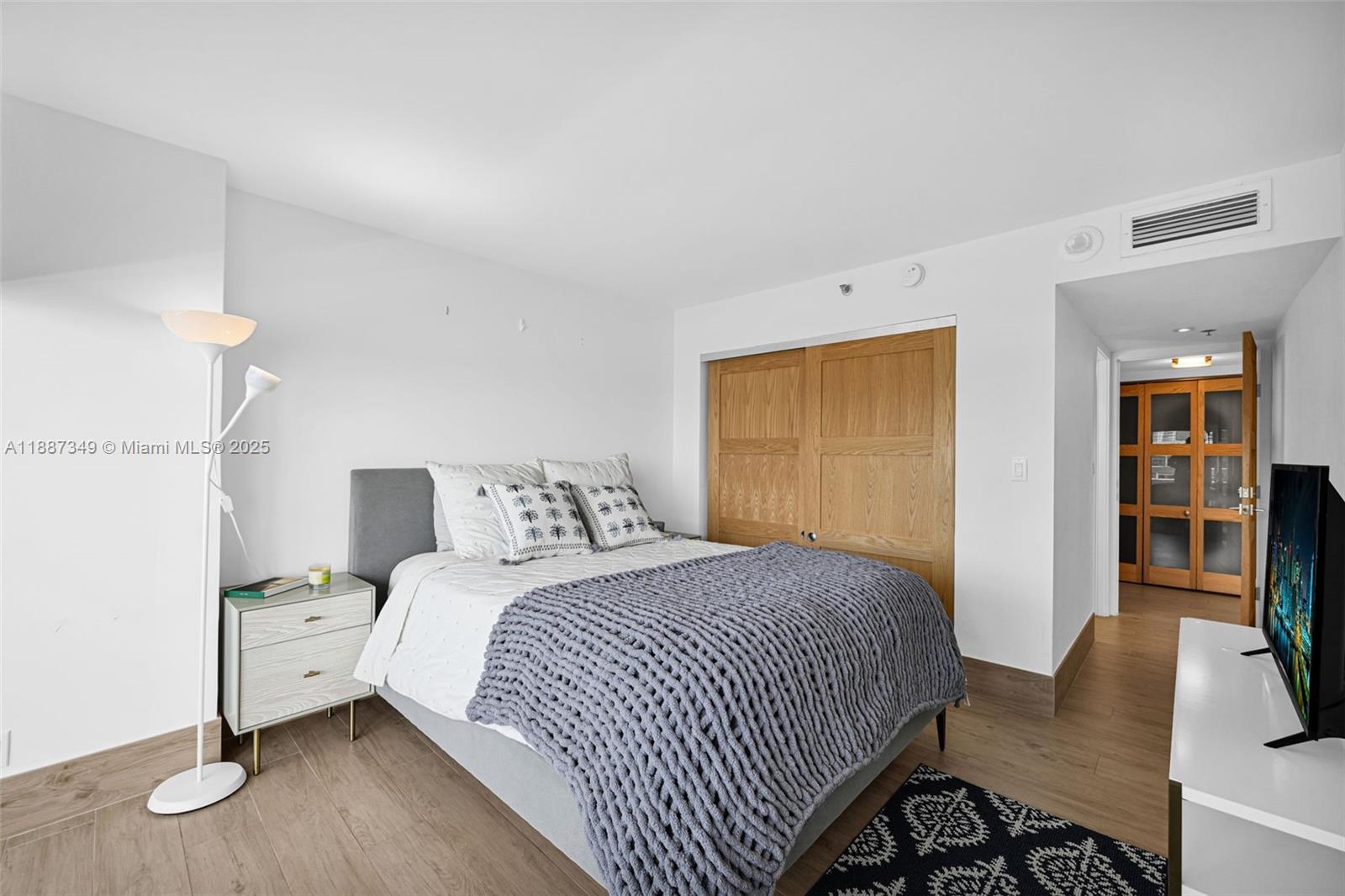 1627 Brickell Ave #2507, Miami FL 33129