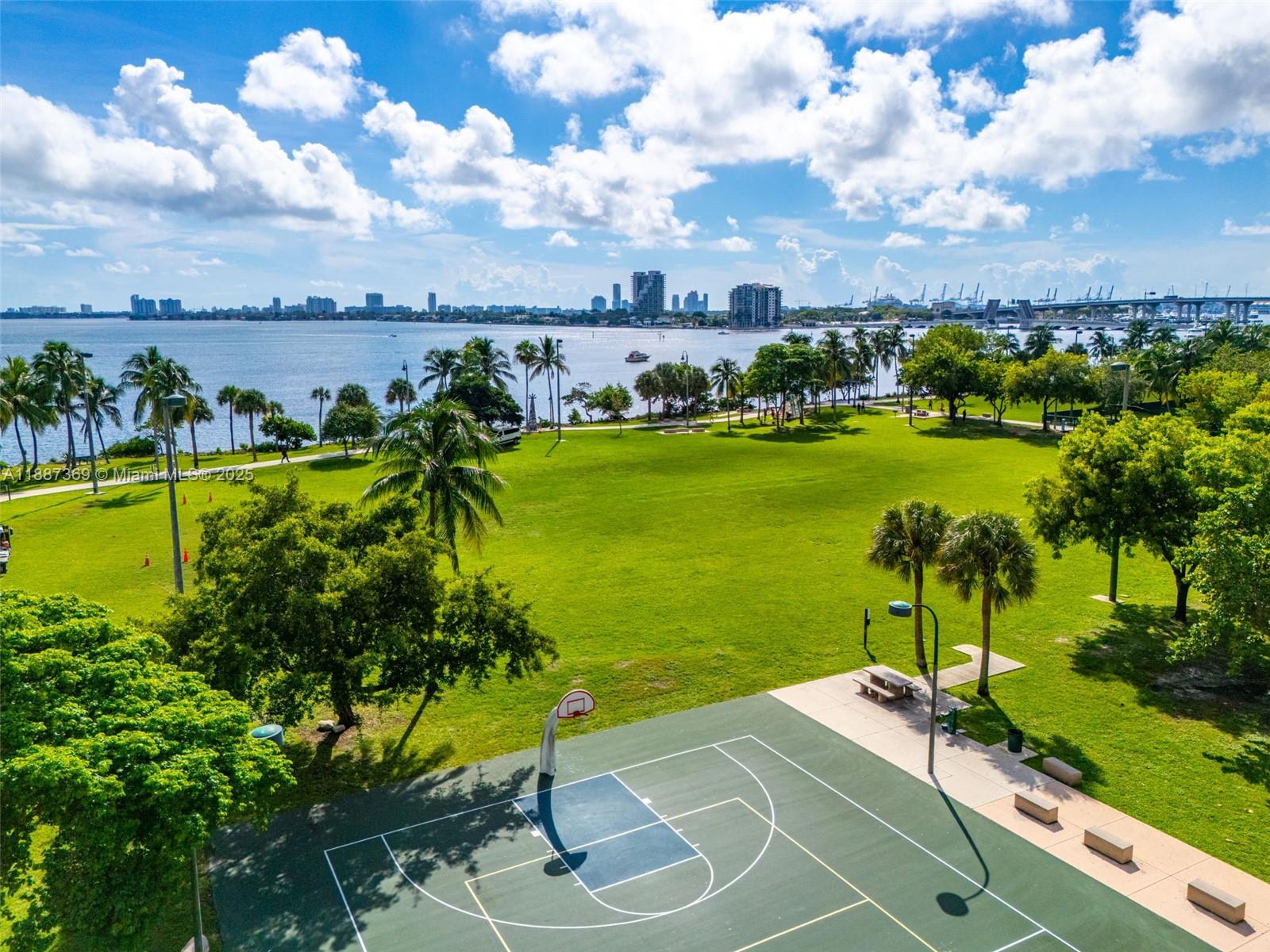 2020 N Bayshore Dr #3501, Miami FL 33137