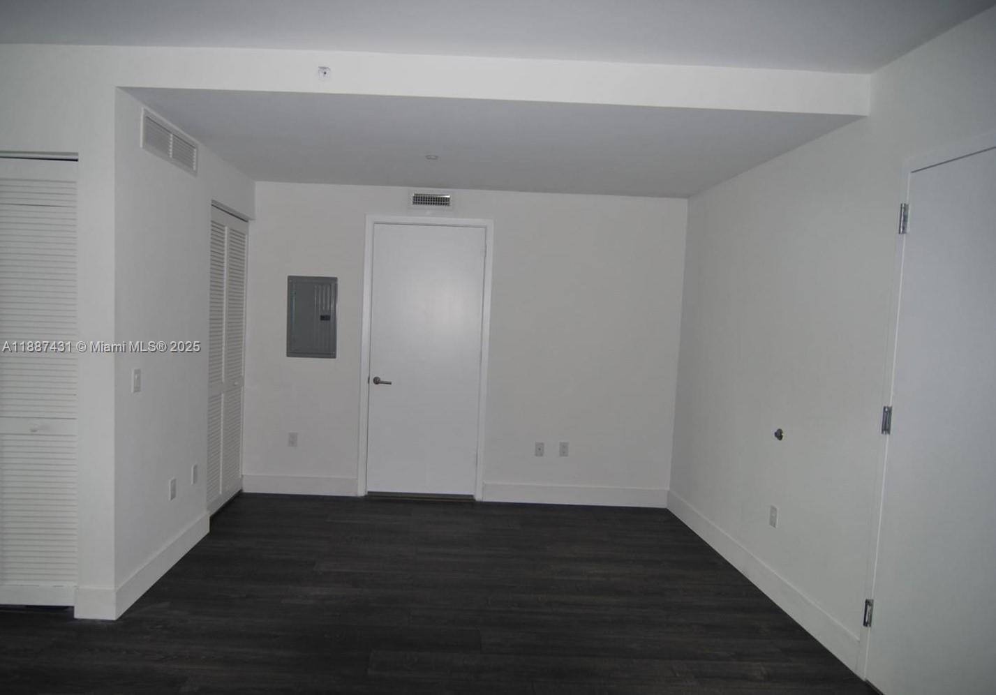 31 SE 6th St #606, Miami FL 33131