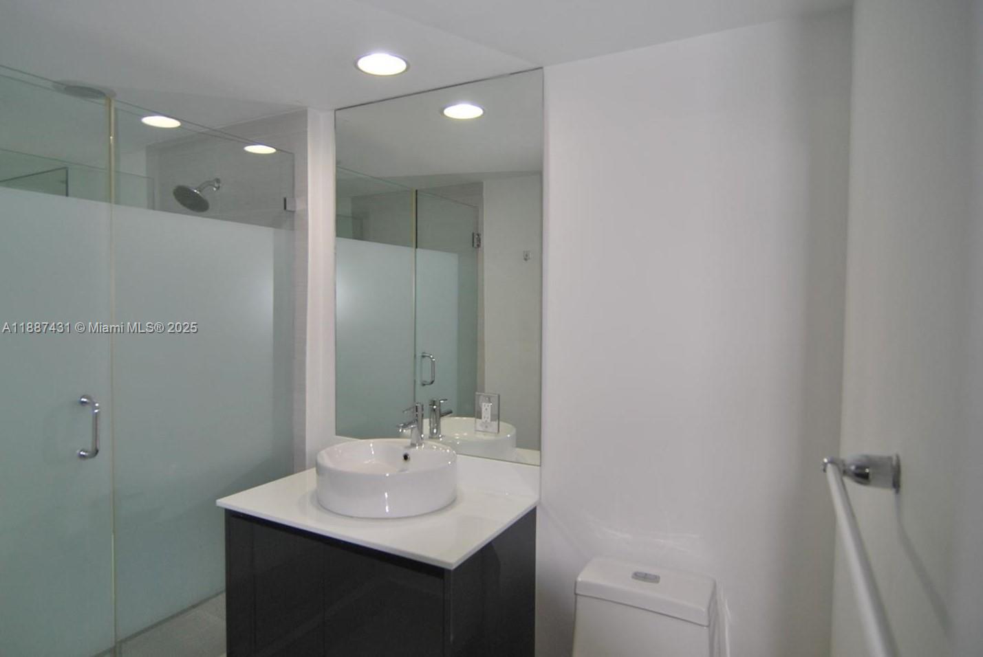 31 SE 6th St #606, Miami FL 33131