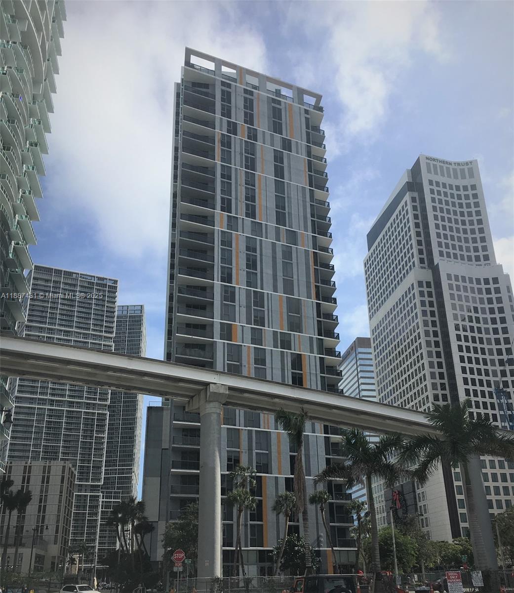 31 SE 6th St #606, Miami FL 33131