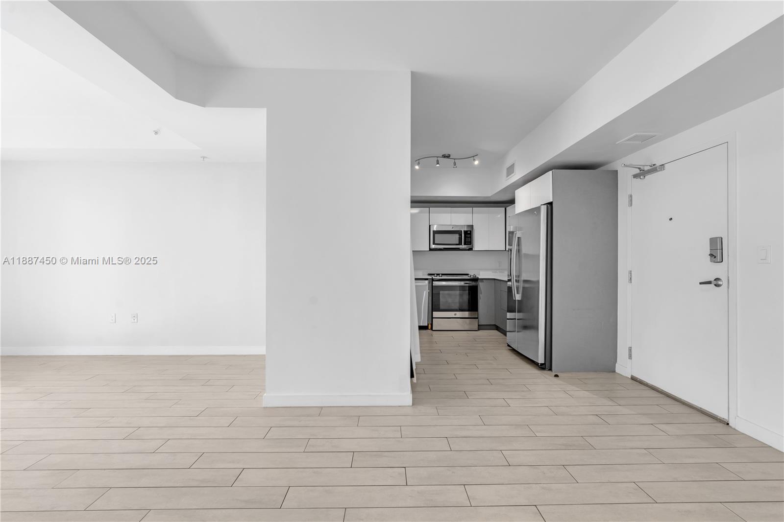 321 NE 26th St #907, Miami FL 33137