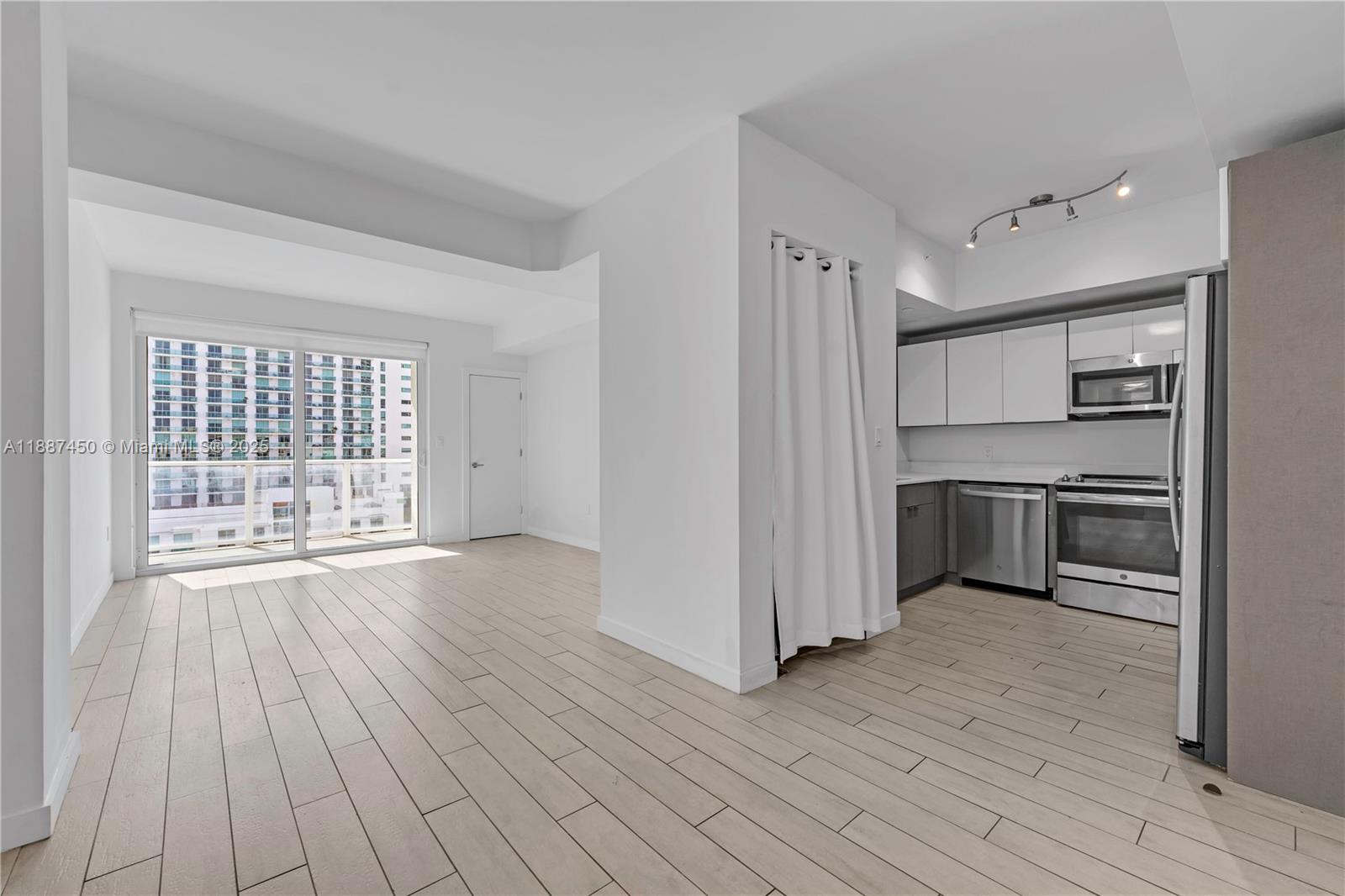 321 NE 26th St #907, Miami FL 33137