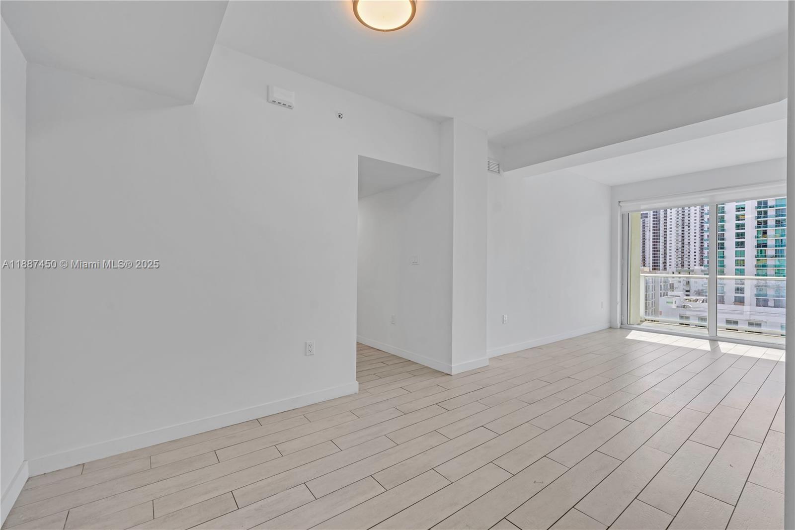 321 NE 26th St #907, Miami FL 33137