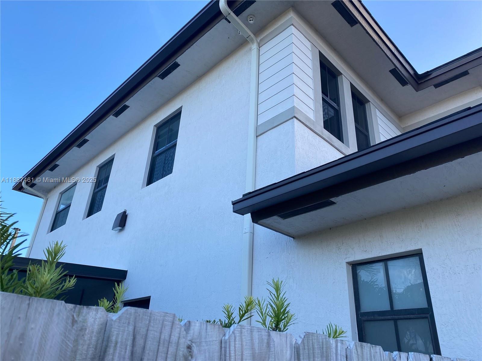 8904 SW 69th Ter, Miami FL 33173