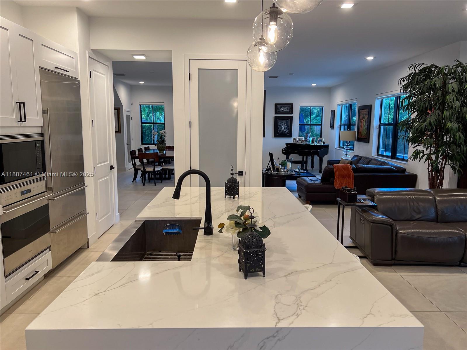 8904 SW 69th Ter, Miami FL 33173