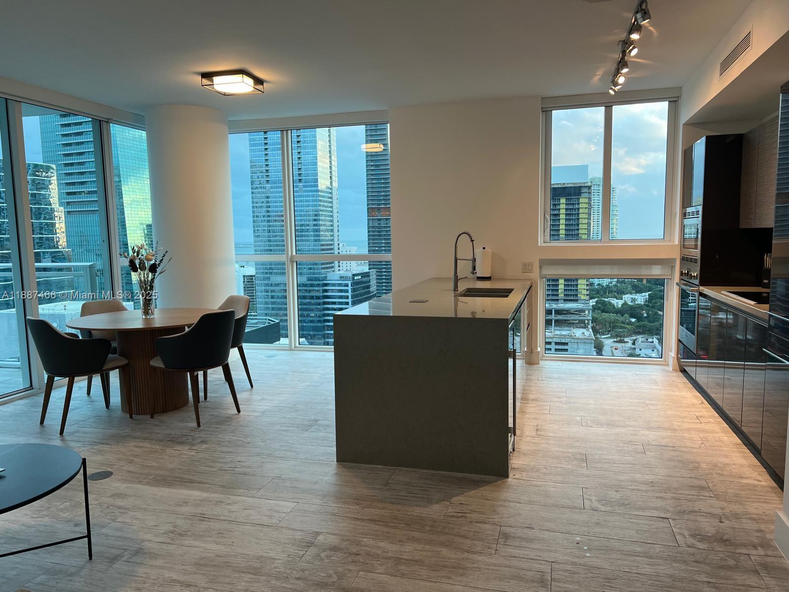 1080 Brickell Ave #2700, Miami FL 33131