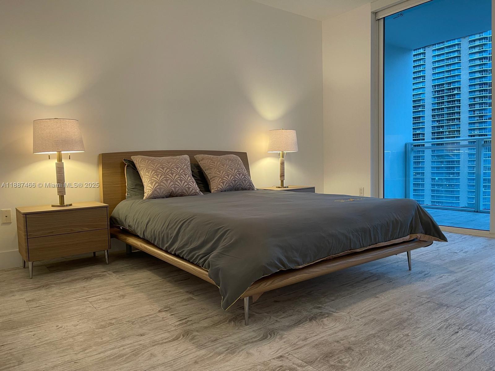 1080 Brickell Ave #2700, Miami FL 33131
