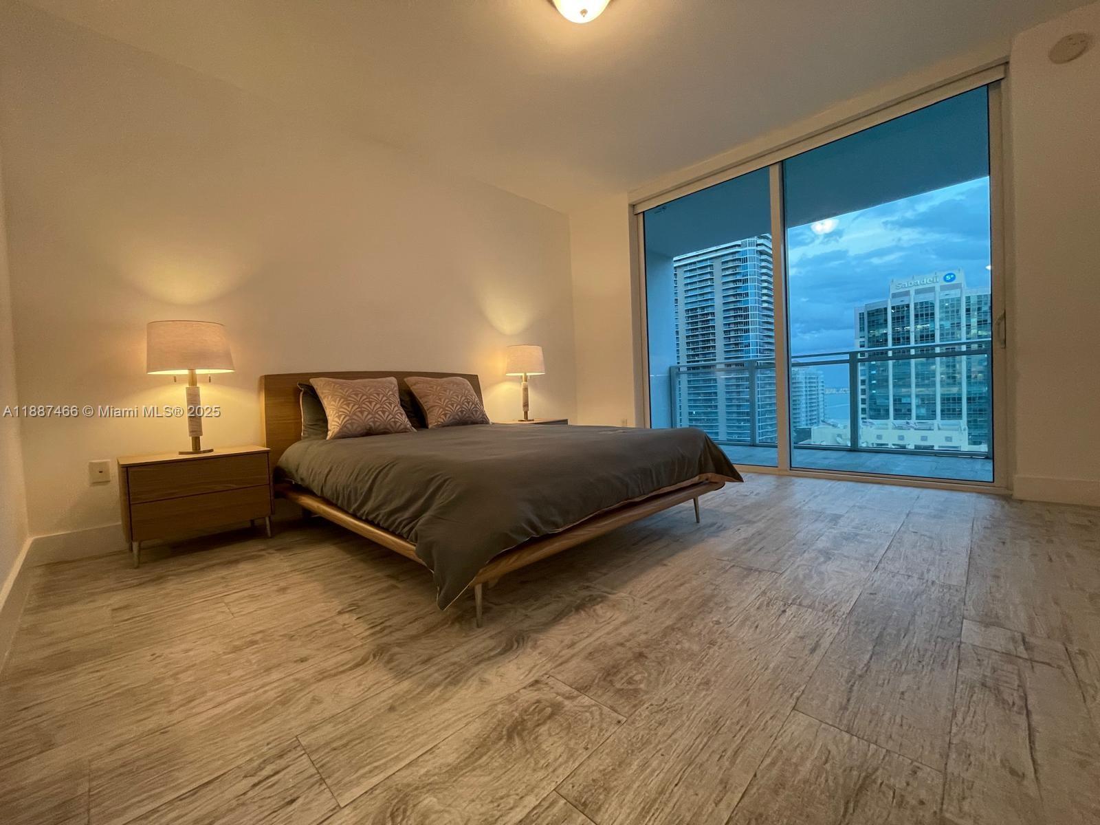 1080 Brickell Ave #2700, Miami FL 33131