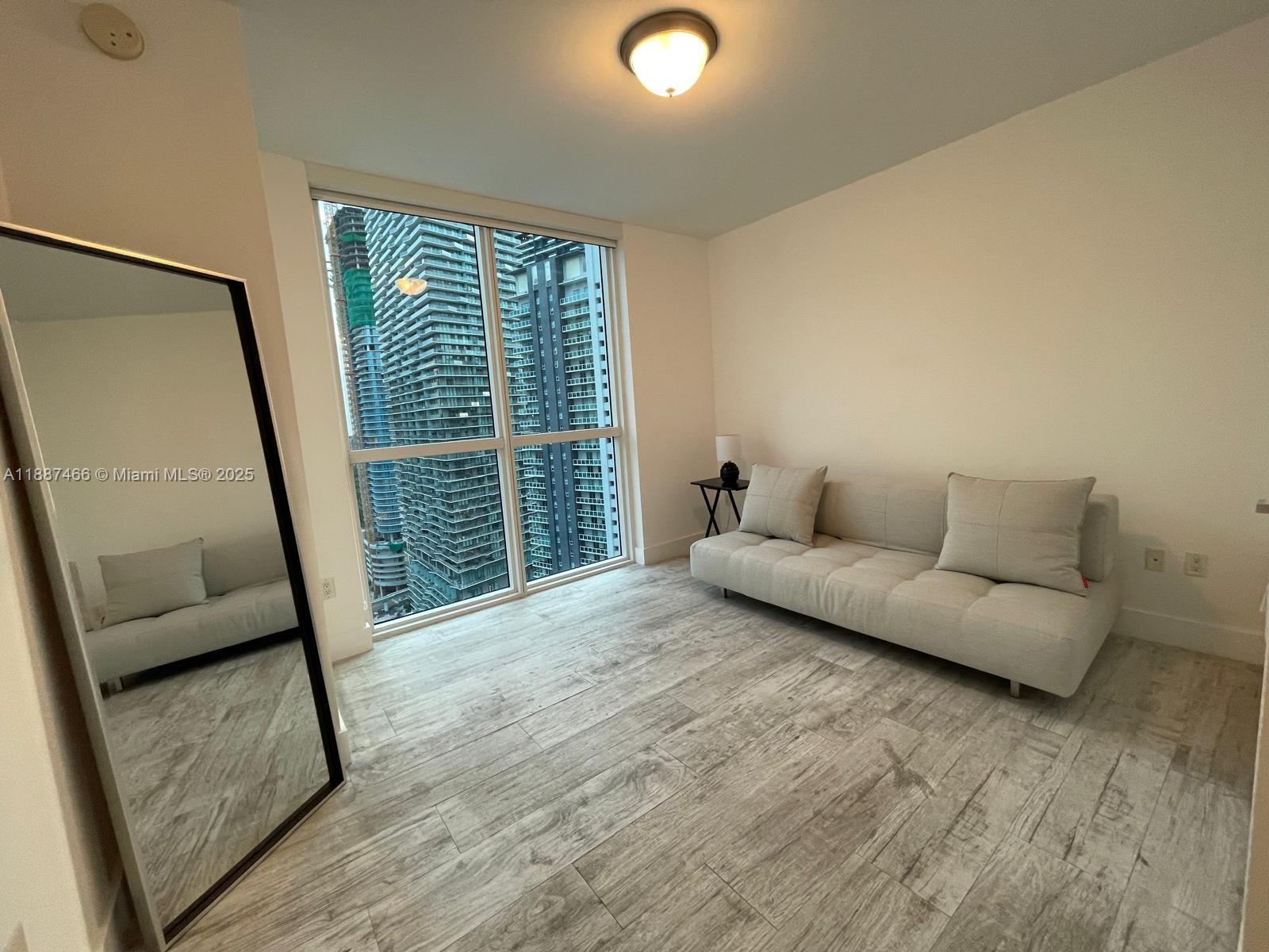 1080 Brickell Ave #2700, Miami FL 33131