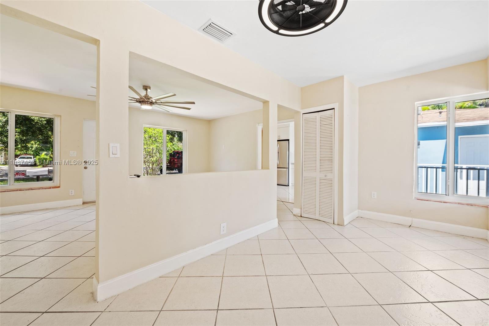 573 Palmetto Dr, Miami Springs FL 33166