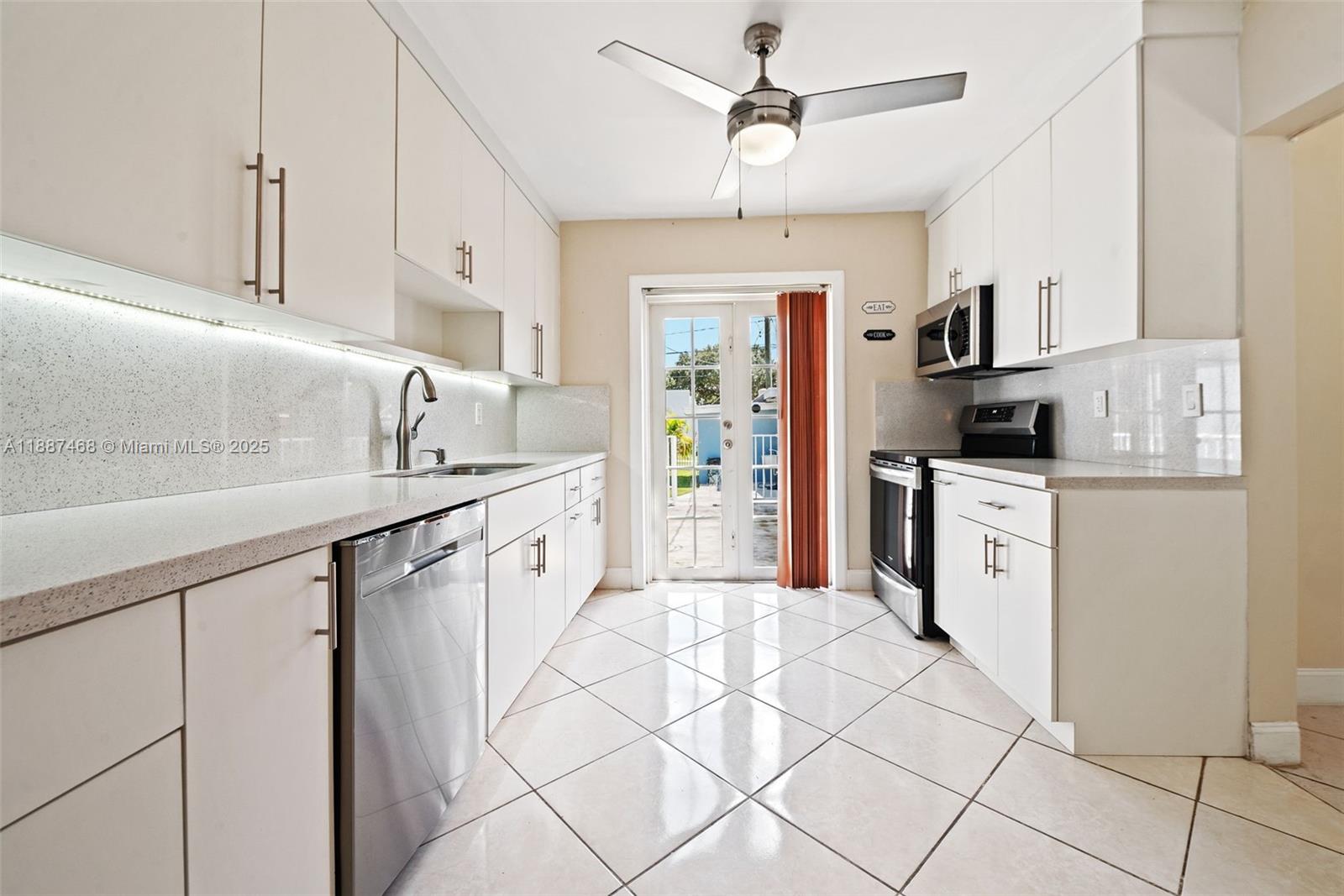 573 Palmetto Dr, Miami Springs FL 33166