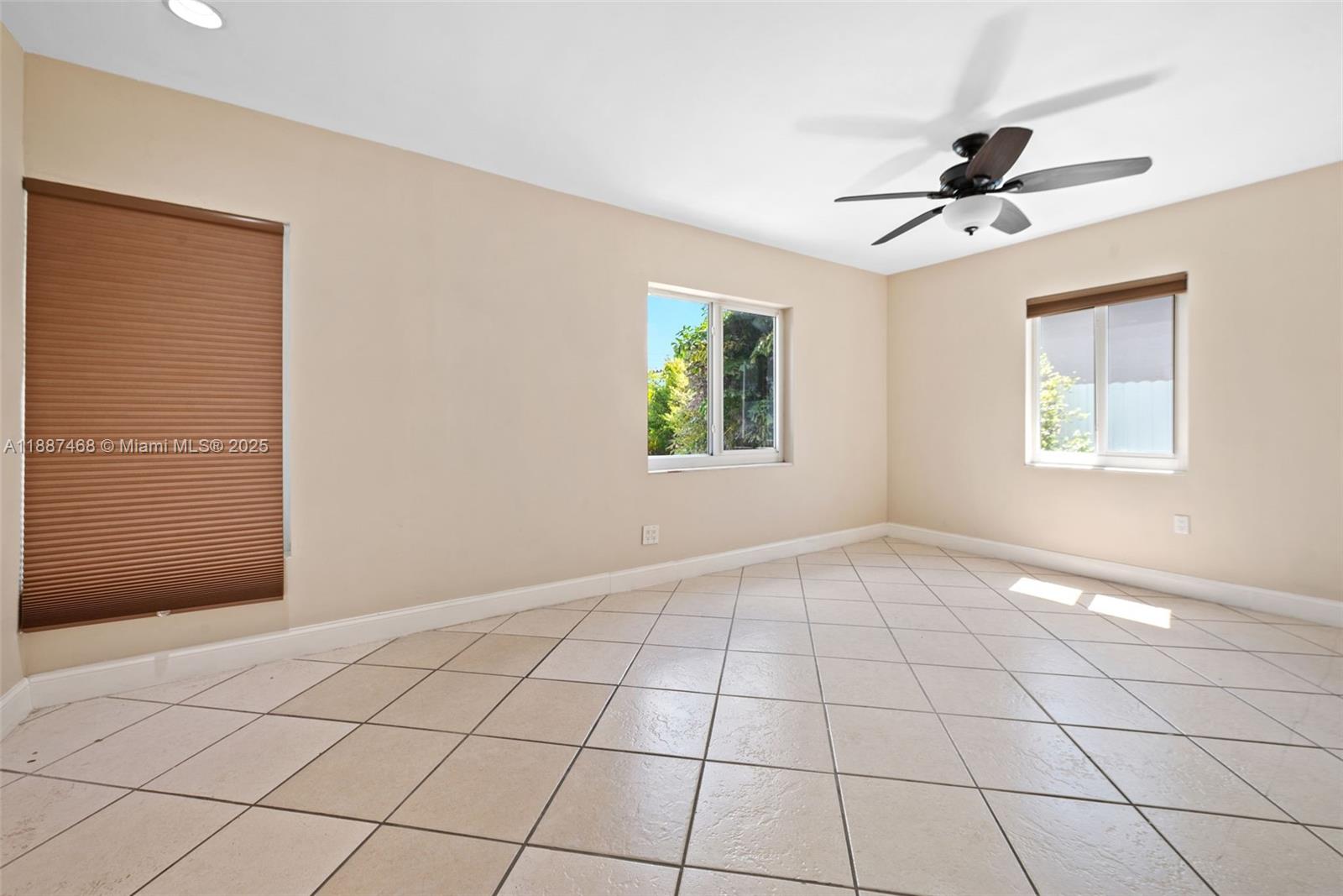 573 Palmetto Dr, Miami Springs FL 33166