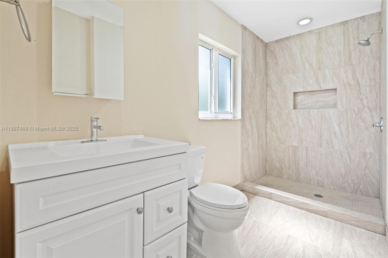 573 Palmetto Dr, Miami Springs FL 33166