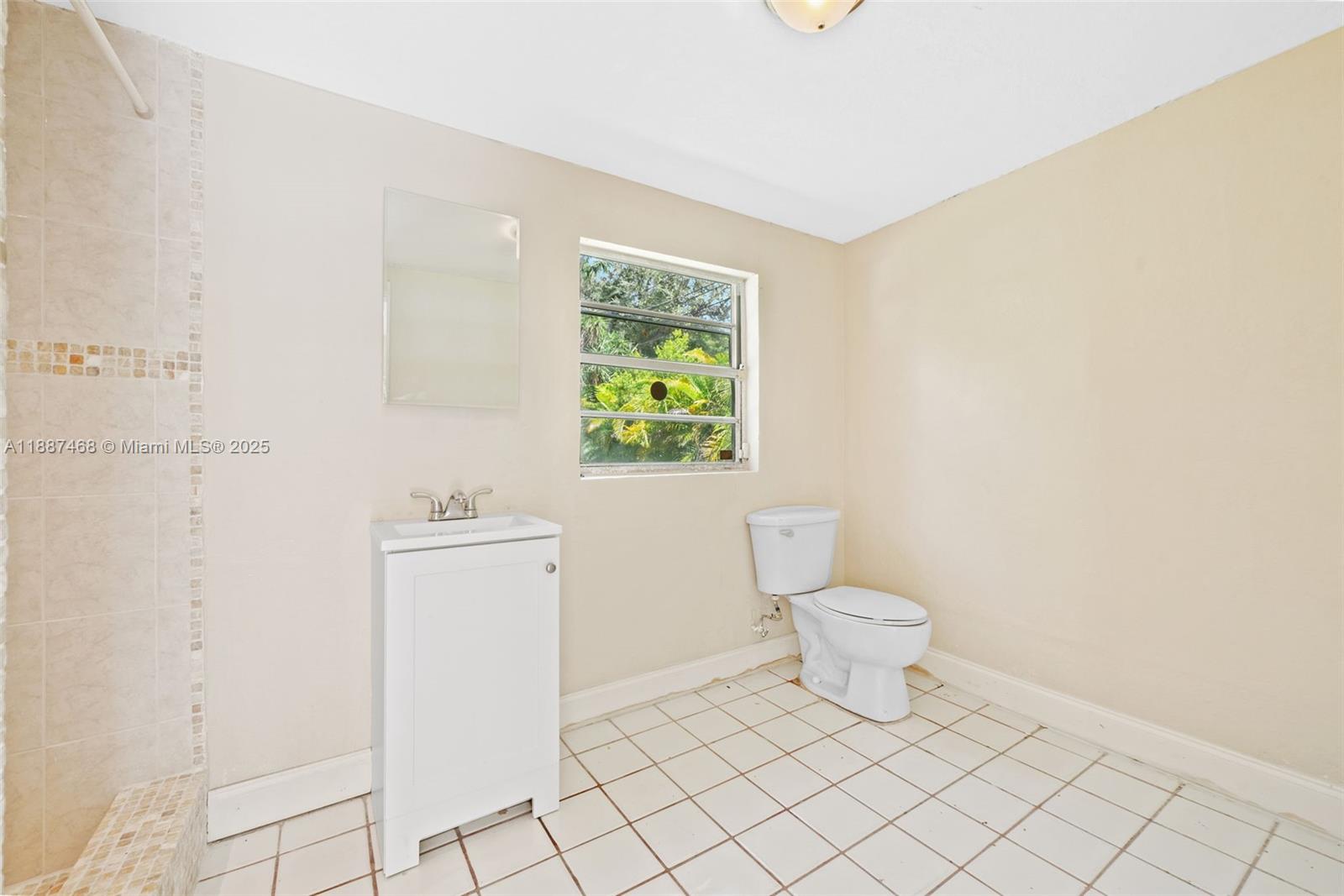 573 Palmetto Dr, Miami Springs FL 33166