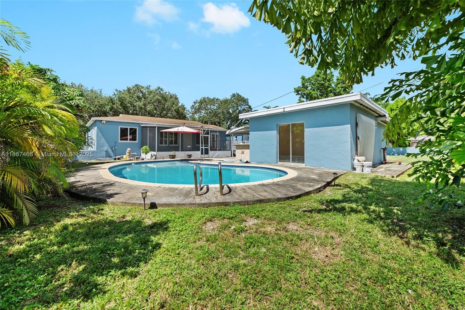 573 Palmetto Dr, Miami Springs FL 33166