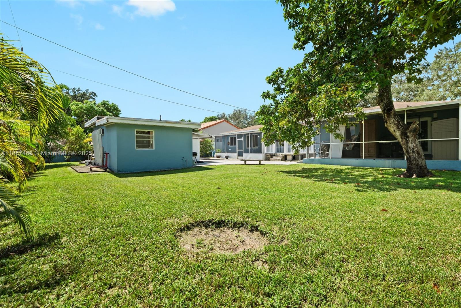 573 Palmetto Dr, Miami Springs FL 33166
