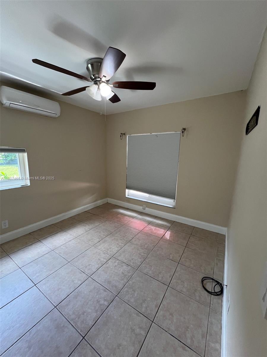 573 Palmetto Dr, Miami Springs FL 33166