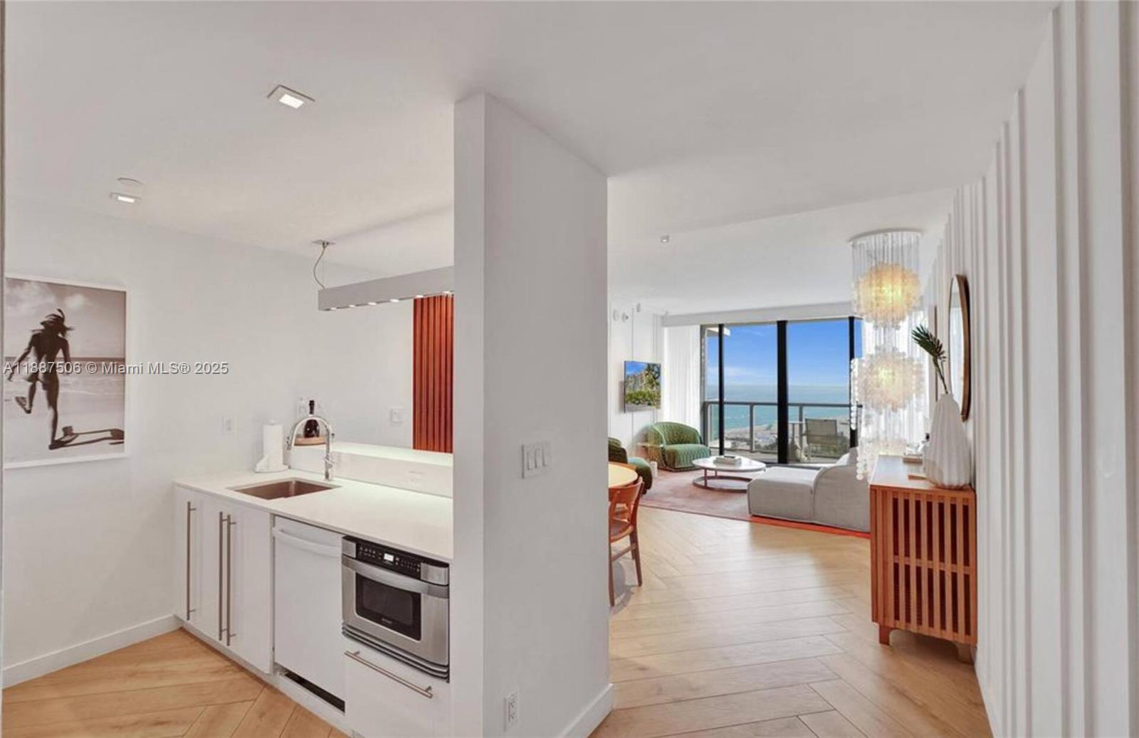 2201 Collins Avenue #1214, Miami Beach FL 33139