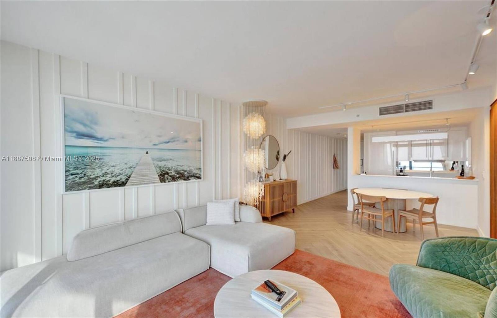 2201 Collins Avenue #1214, Miami Beach FL 33139