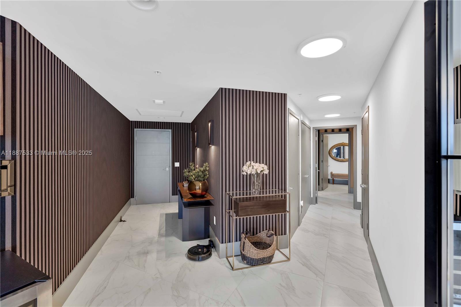 17111 Biscayne Blvd #1709, North Miami Beach FL 33160