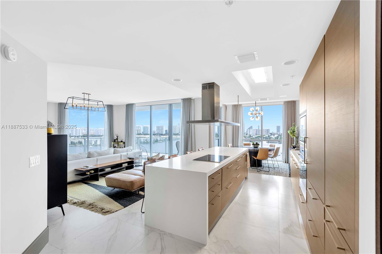 17111 Biscayne Blvd #1709, North Miami Beach FL 33160