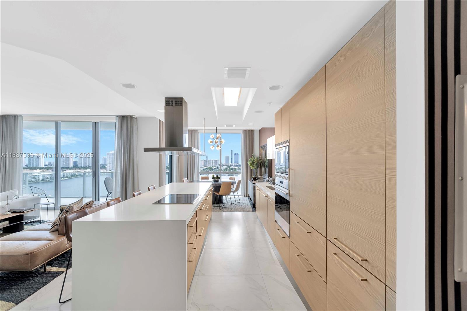 17111 Biscayne Blvd #1709, North Miami Beach FL 33160