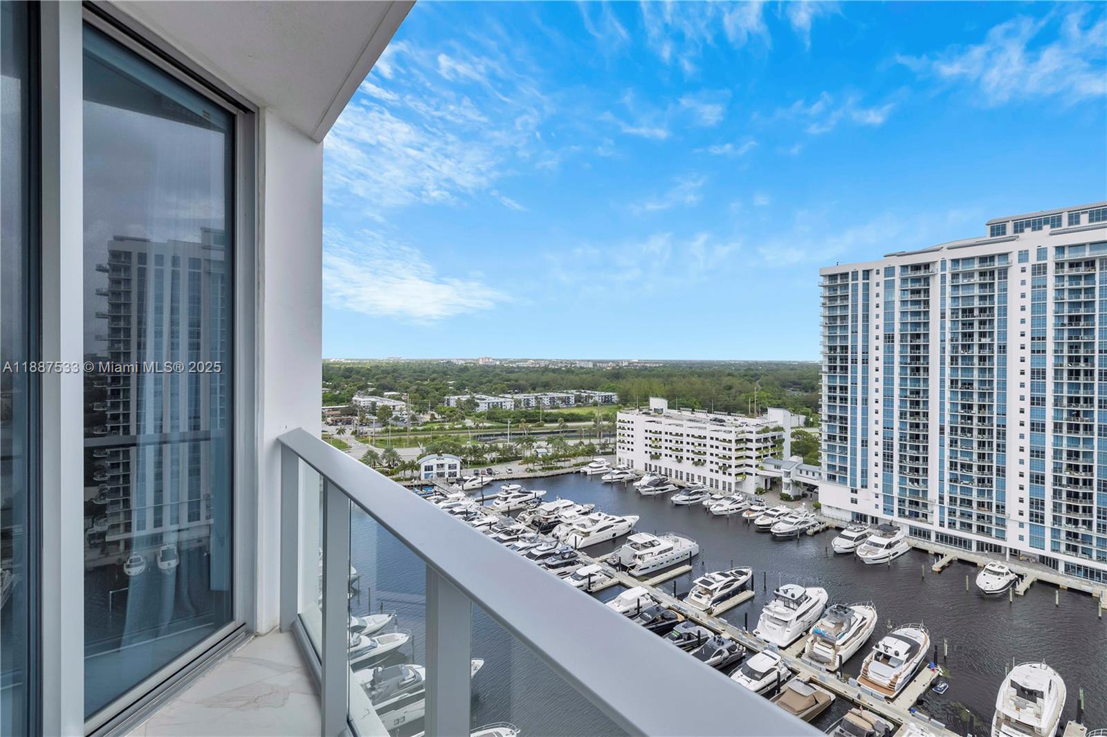 17111 Biscayne Blvd #1709, North Miami Beach FL 33160