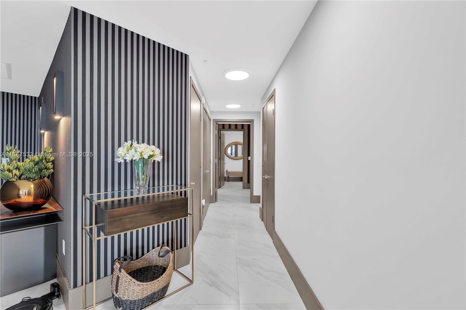 17111 Biscayne Blvd #1709, North Miami Beach FL 33160