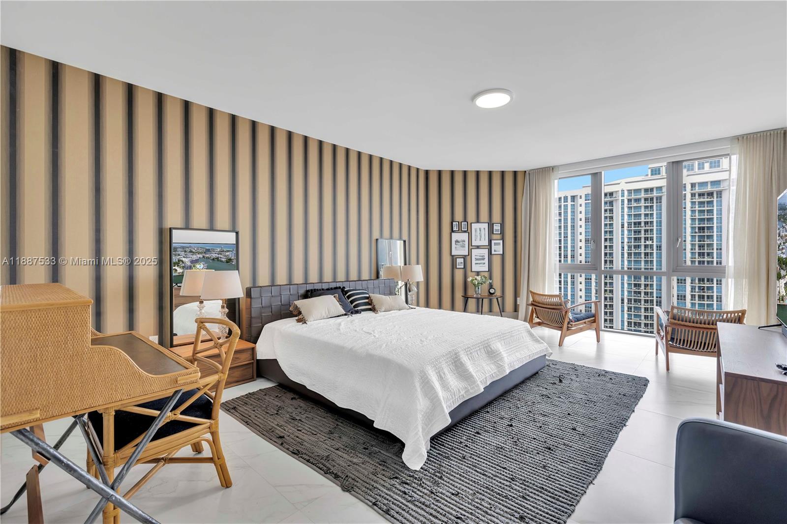 17111 Biscayne Blvd #1709, North Miami Beach FL 33160
