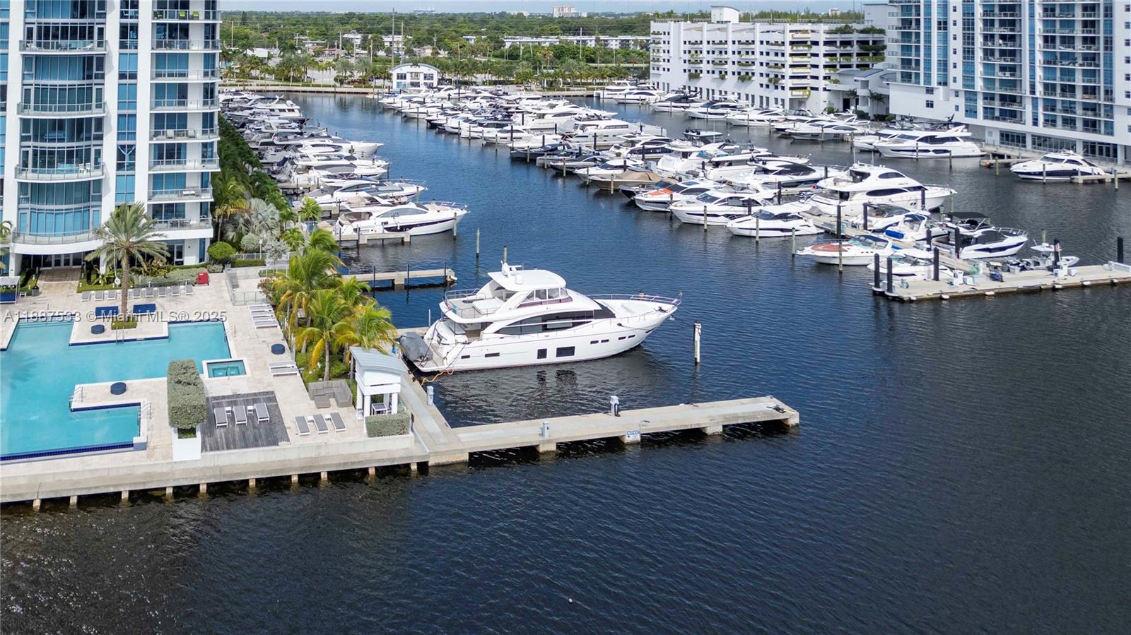 17111 Biscayne Blvd #1709, North Miami Beach FL 33160