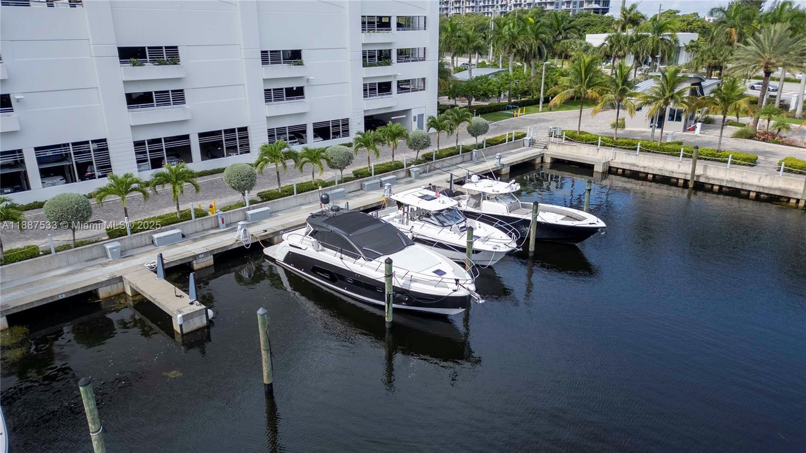 17111 Biscayne Blvd #1709, North Miami Beach FL 33160