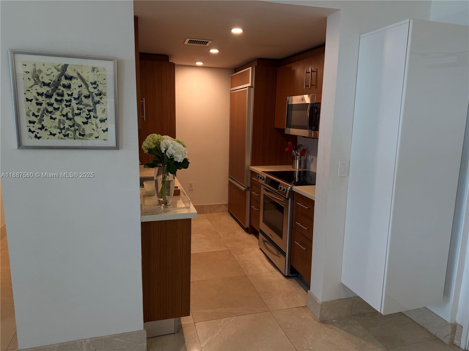 10275 Collins Ave #533, Bal Harbour FL 33154