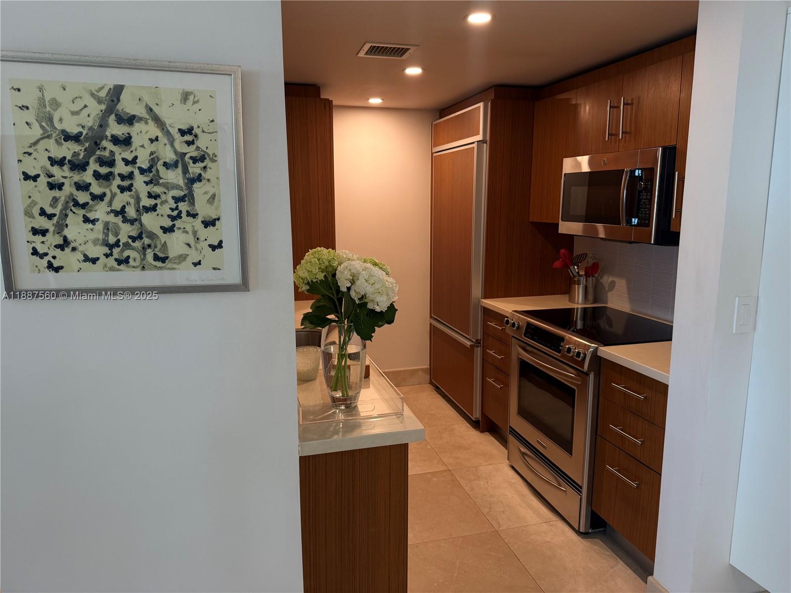 10275 Collins Ave #533, Bal Harbour FL 33154