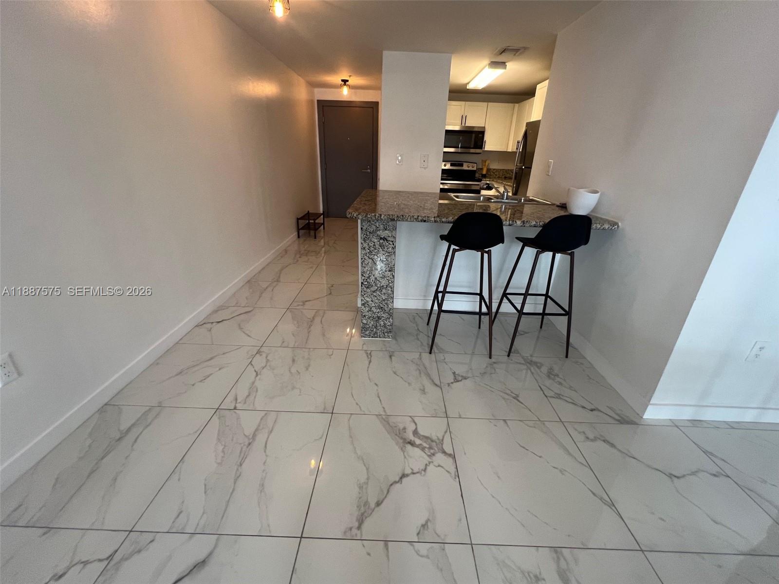 185 SE 14th Ter #910, Miami FL 33131