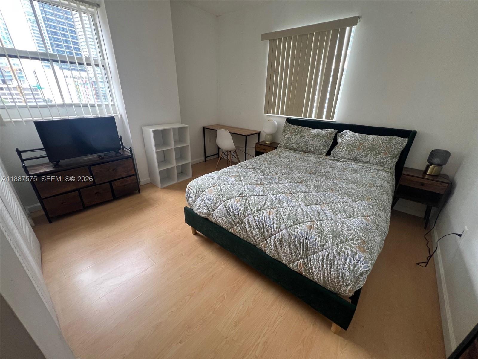 185 SE 14th Ter #910, Miami FL 33131