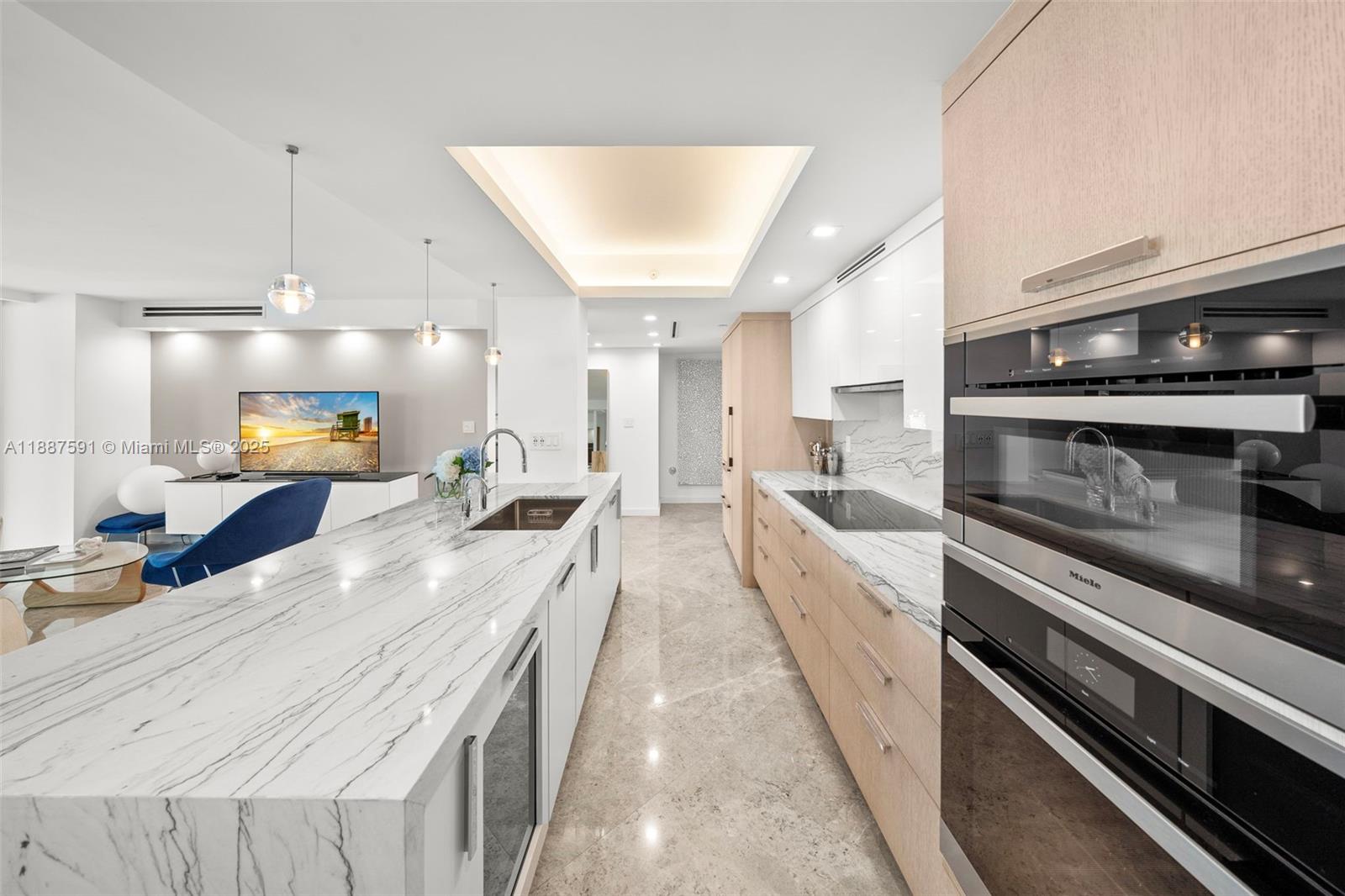 1500 Ocean Dr #UPH-5, Miami Beach FL 33139