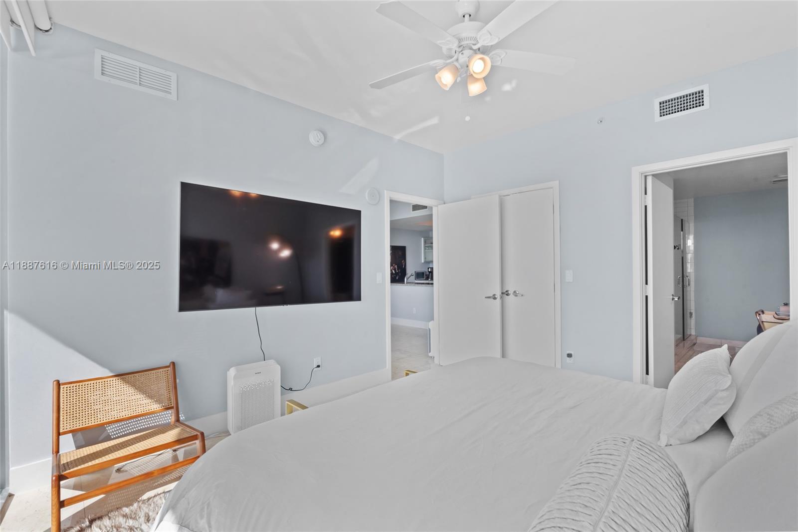 888 Biscayne Blvd #4203, Miami FL 33132