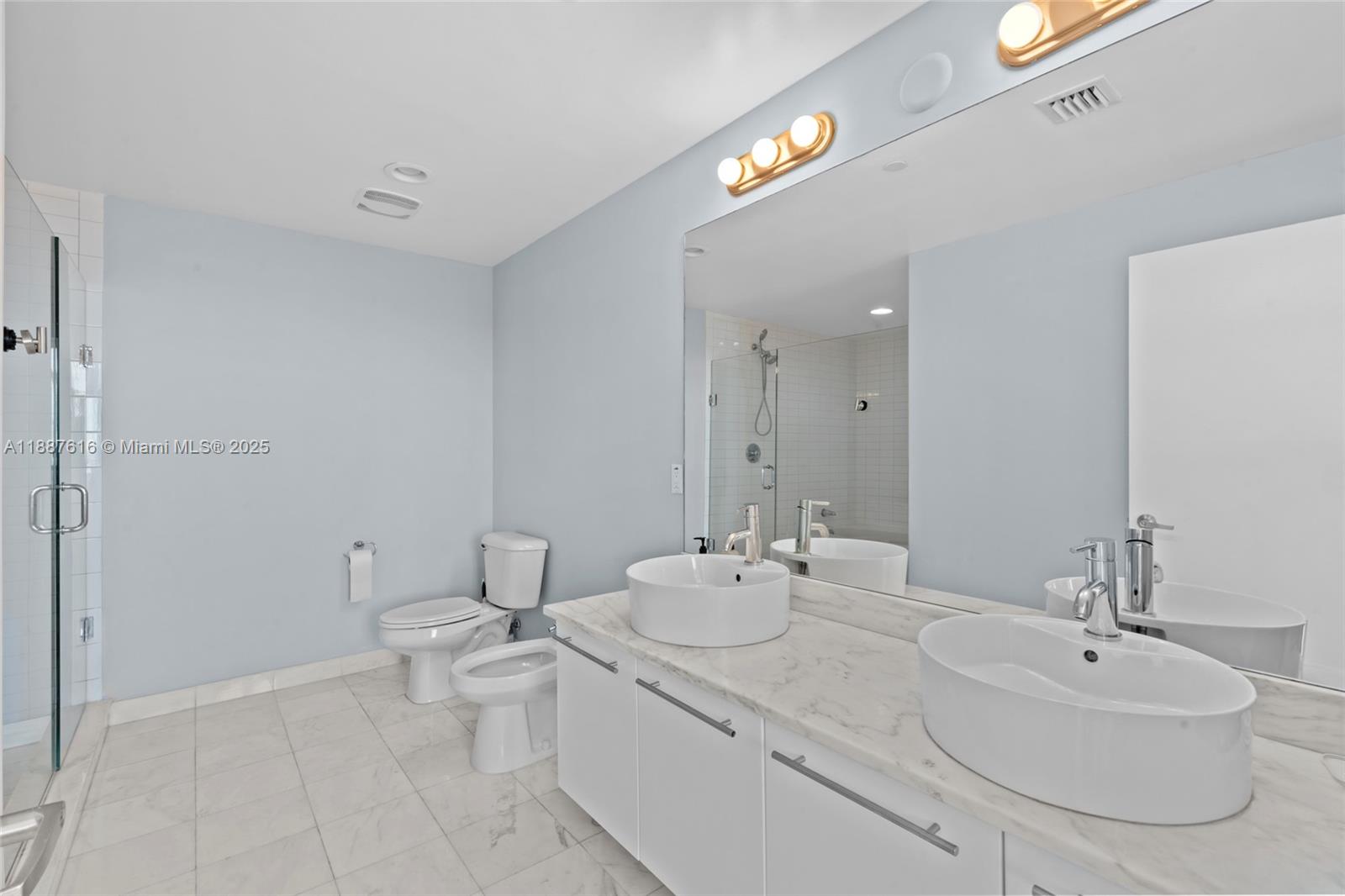 888 Biscayne Blvd #4203, Miami FL 33132