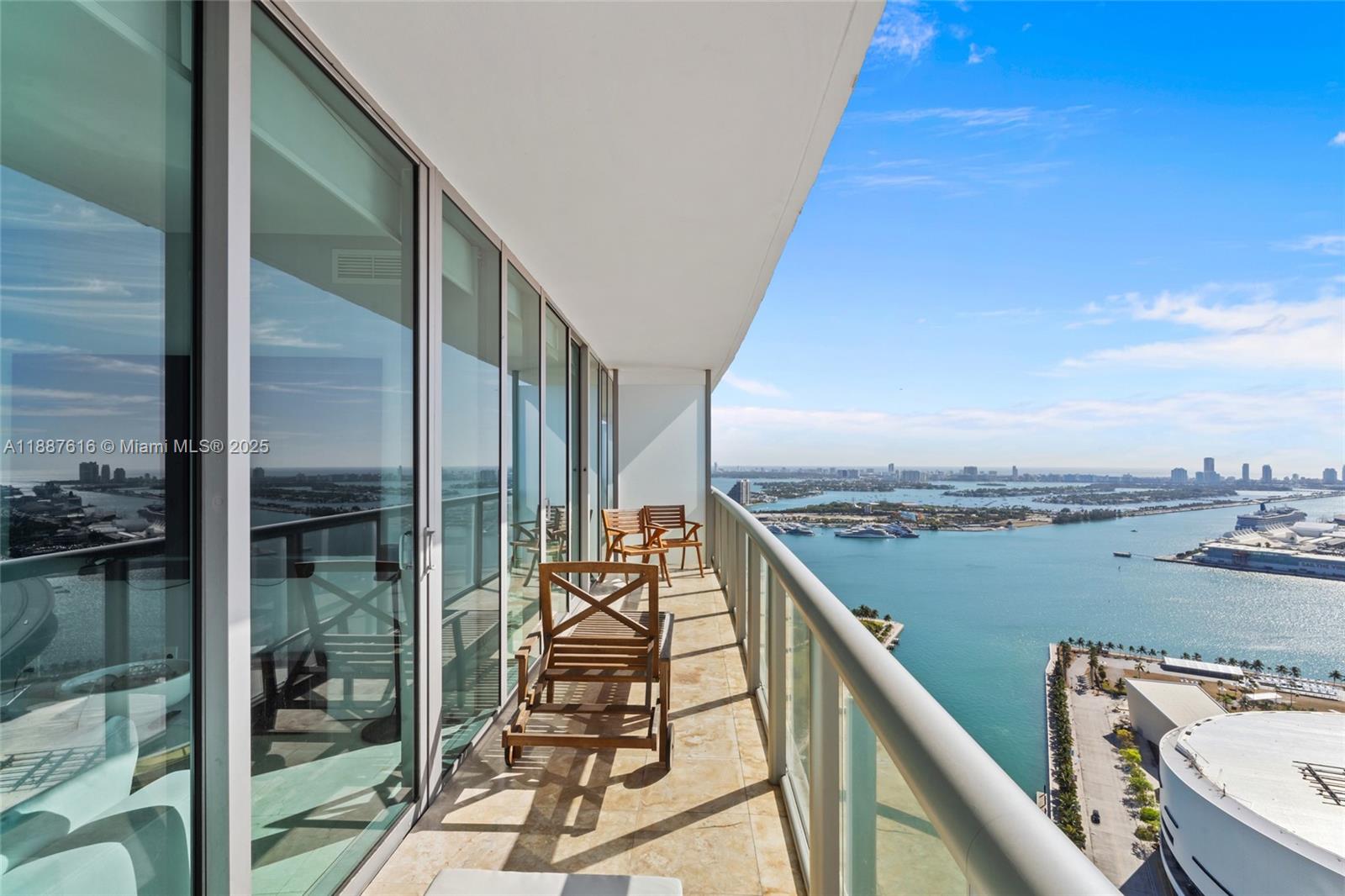 888 Biscayne Blvd #4203, Miami FL 33132