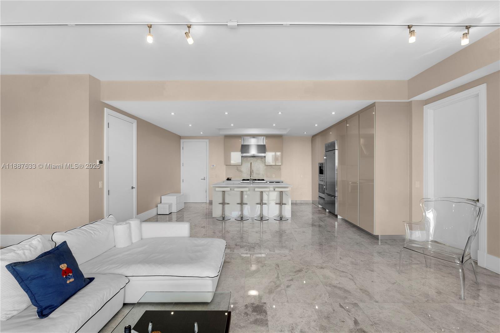Bal Harbour FL 33154 - A11887633