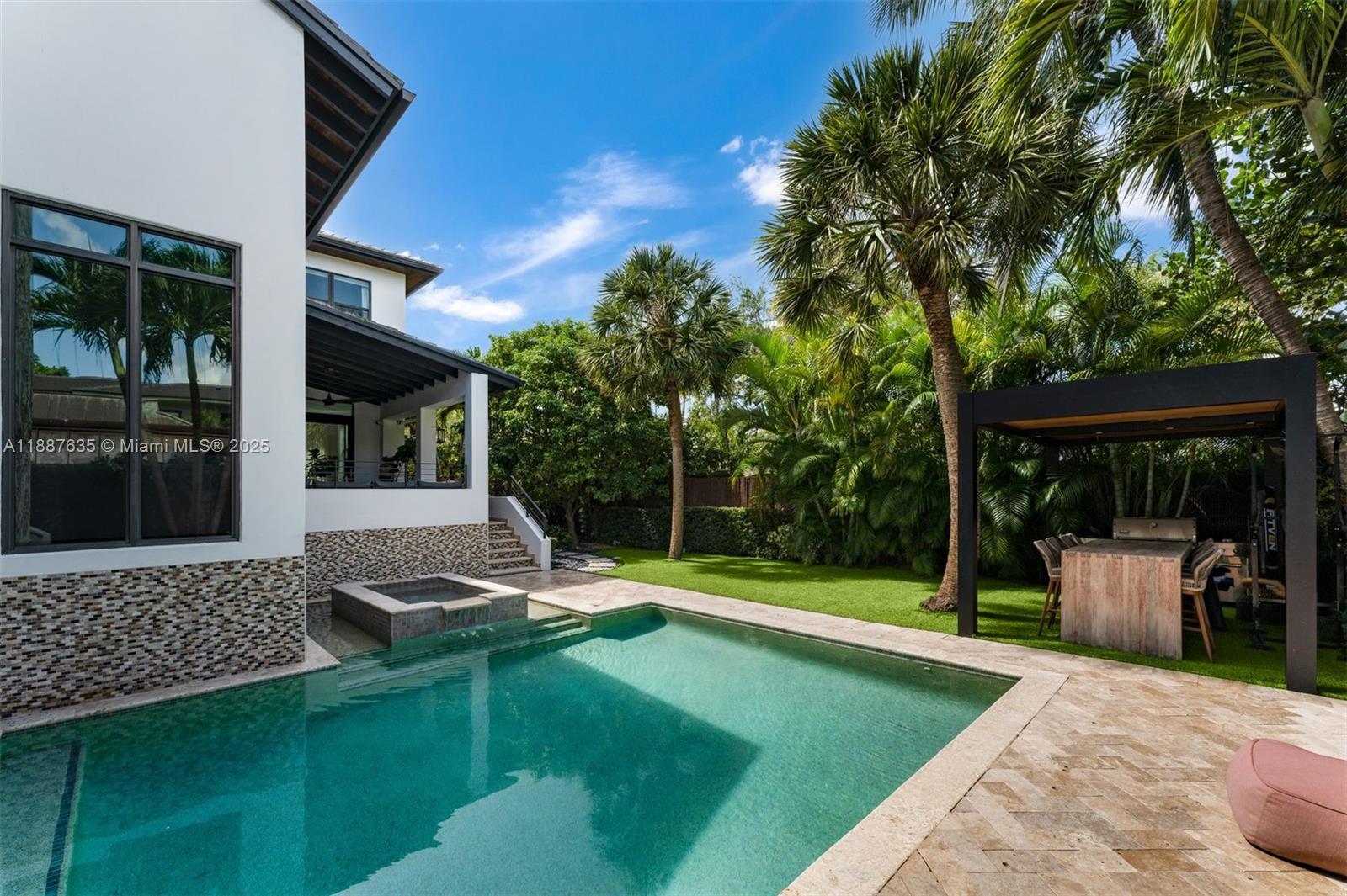 330 Caribbean Rd, Key Biscayne FL 33149
