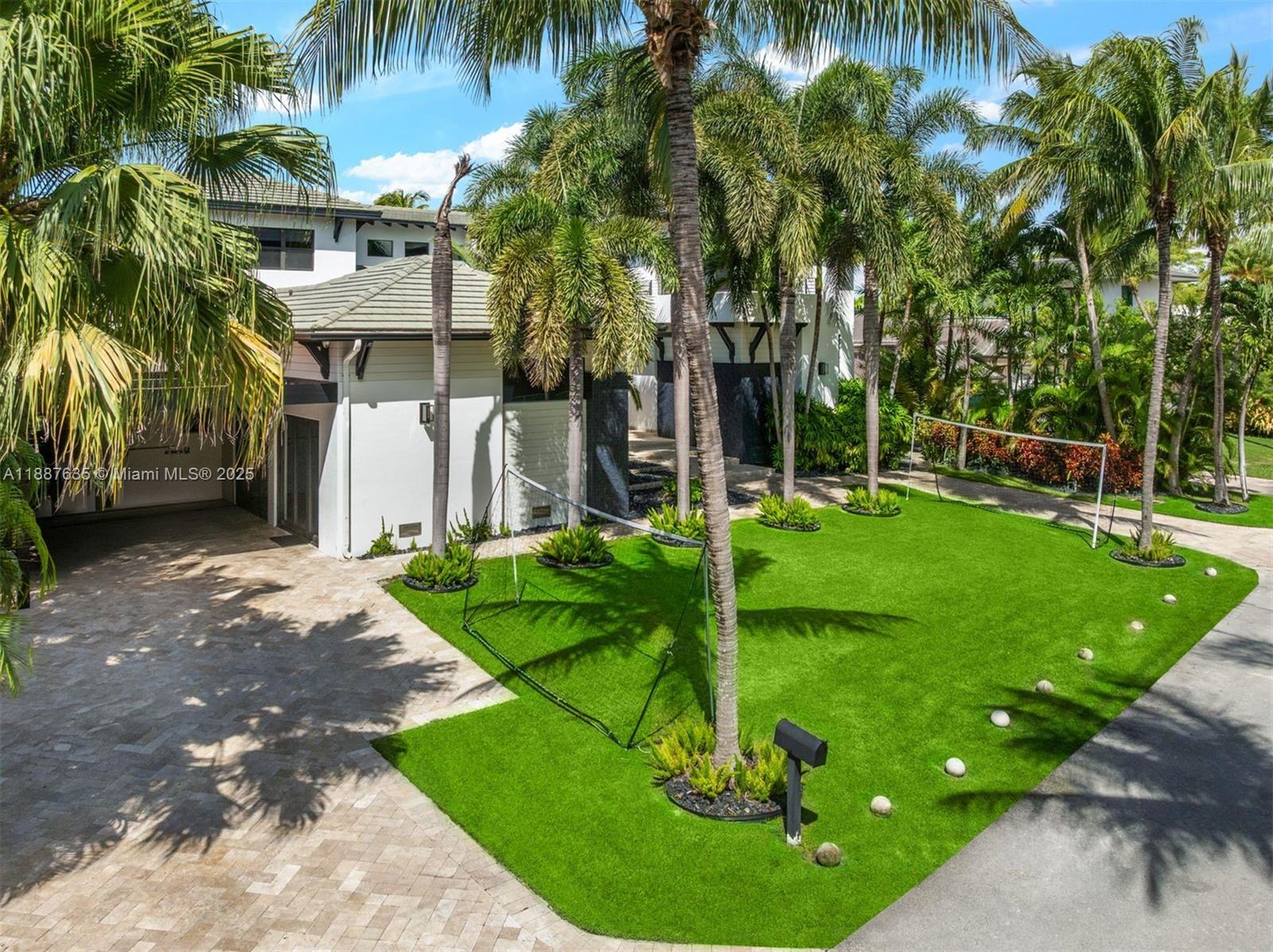 330 Caribbean Rd, Key Biscayne FL 33149