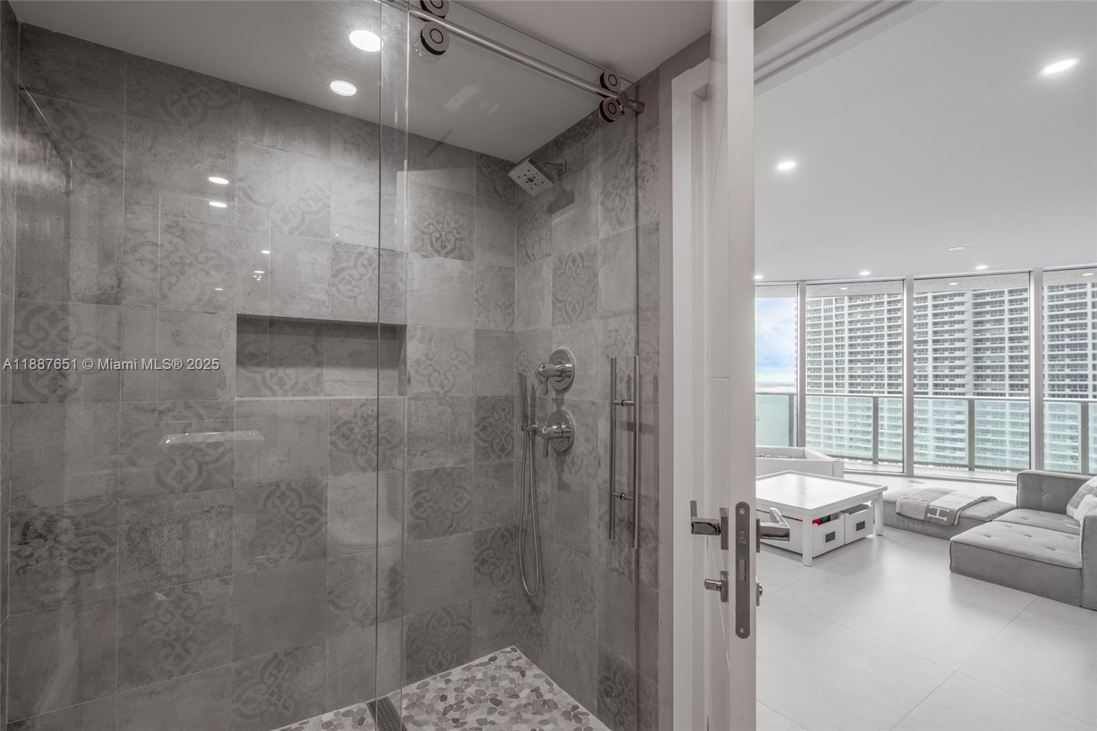488 NE 18th St #2612/2615, Miami FL 33132