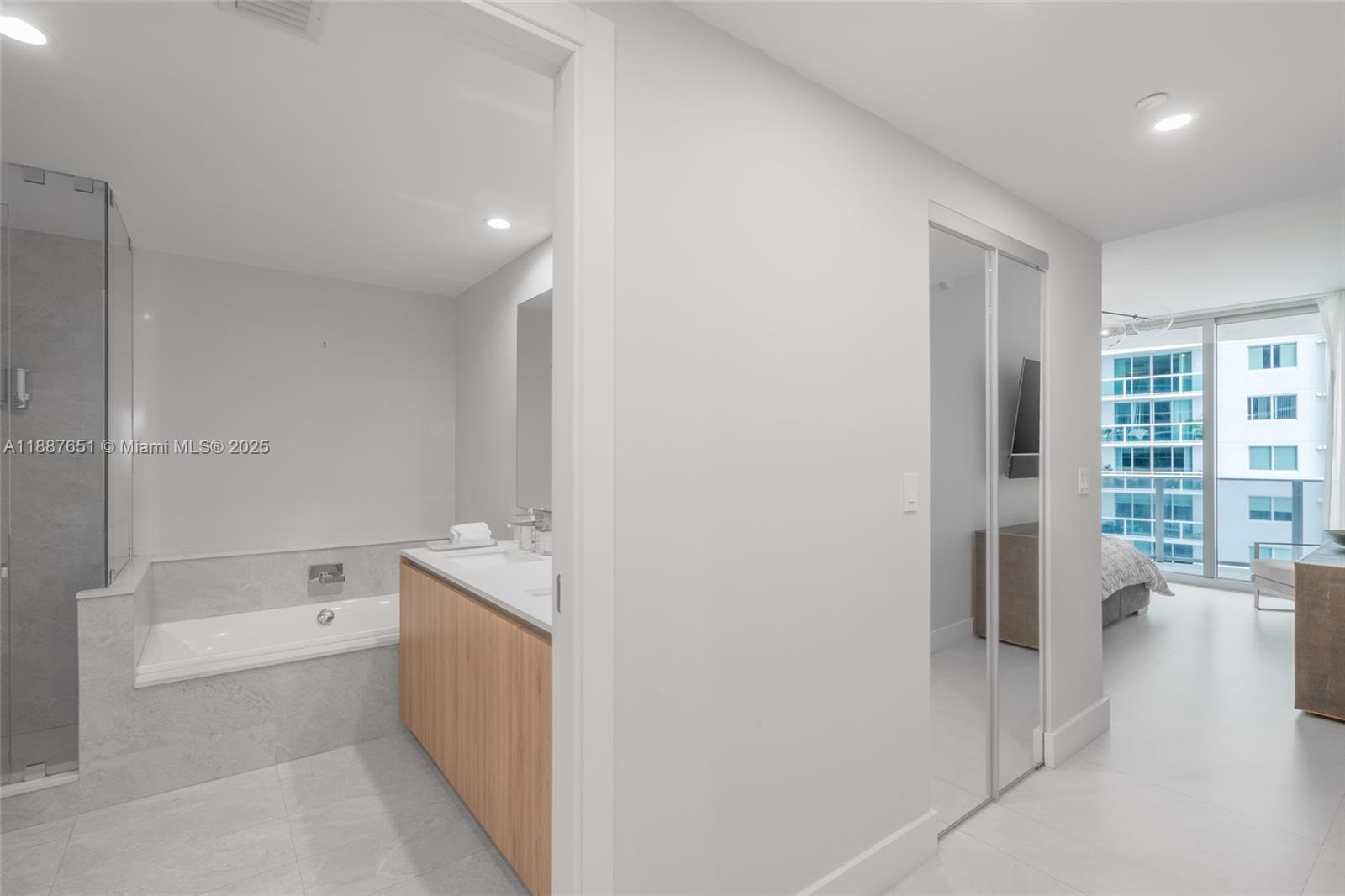 488 NE 18th St #2612/2615, Miami FL 33132