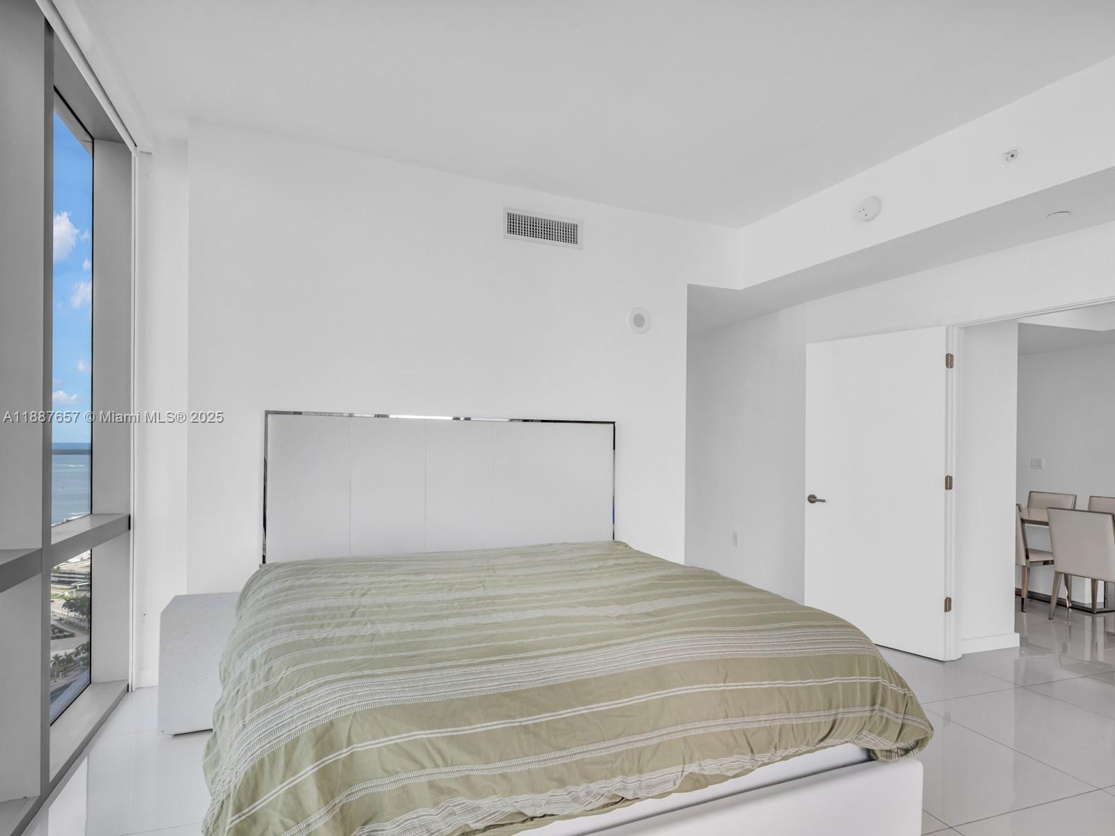 851 NE 1st Ave #3201, Miami FL 33132