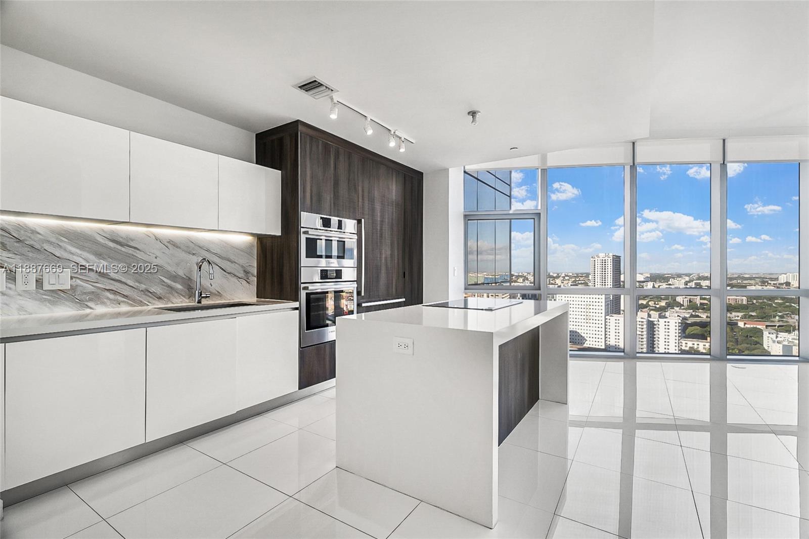 851 NE 1st Ave #2802, Miami FL 33132