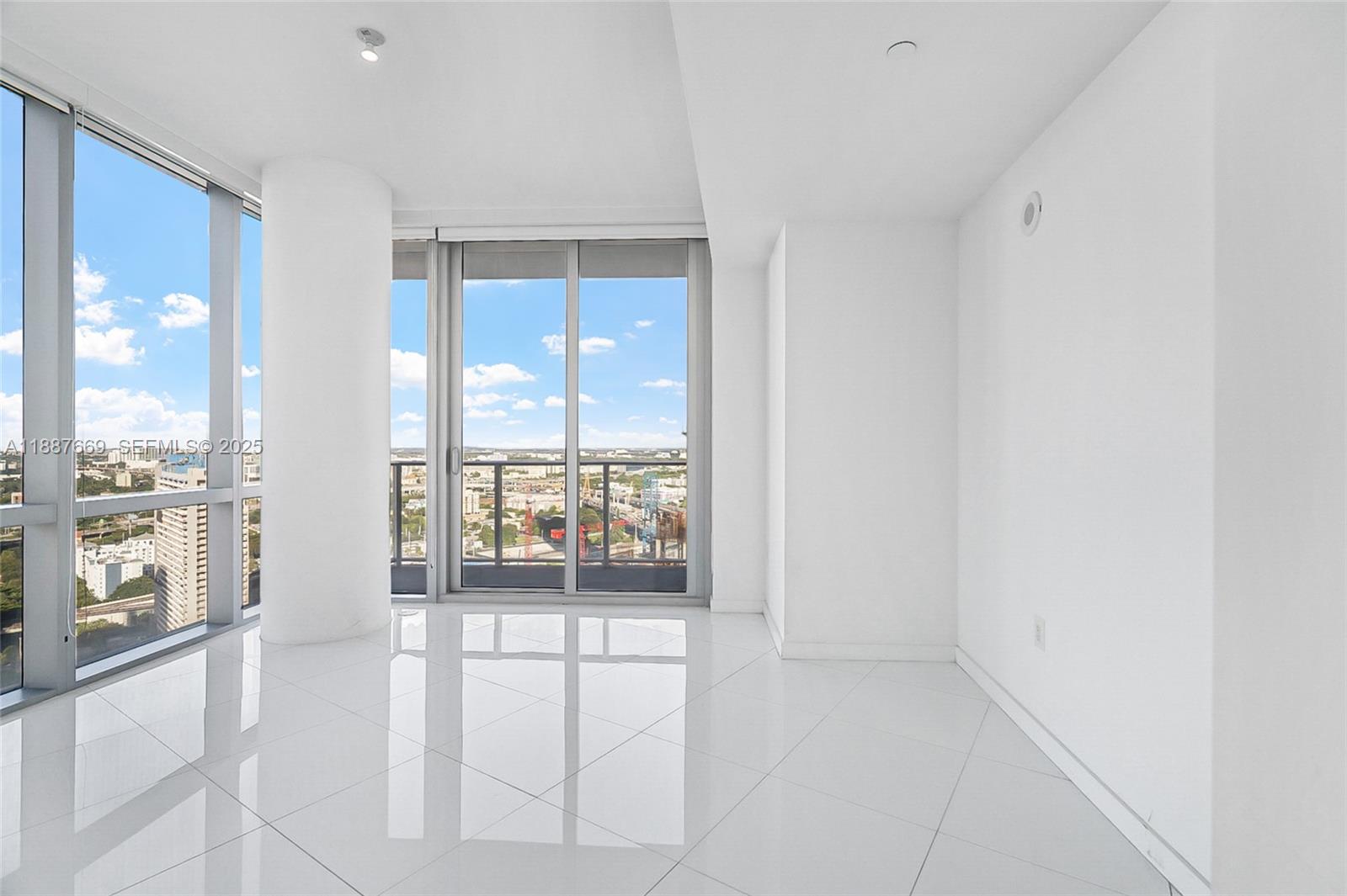 851 NE 1st Ave #2802, Miami FL 33132