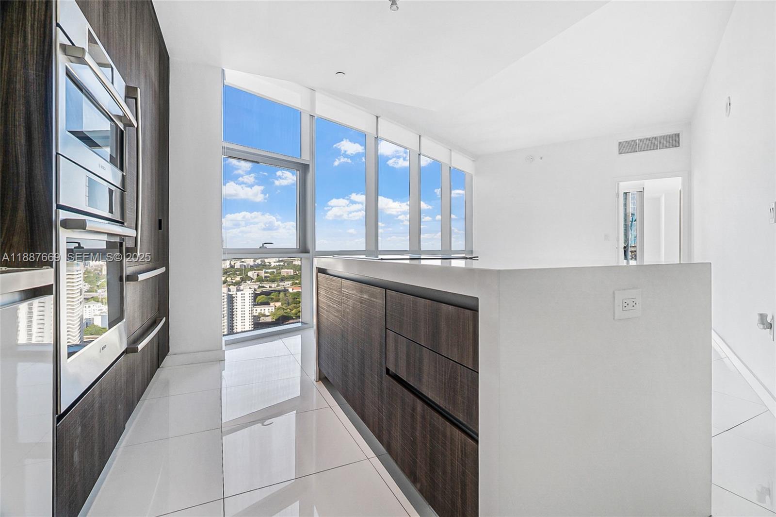 851 NE 1st Ave #2802, Miami FL 33132