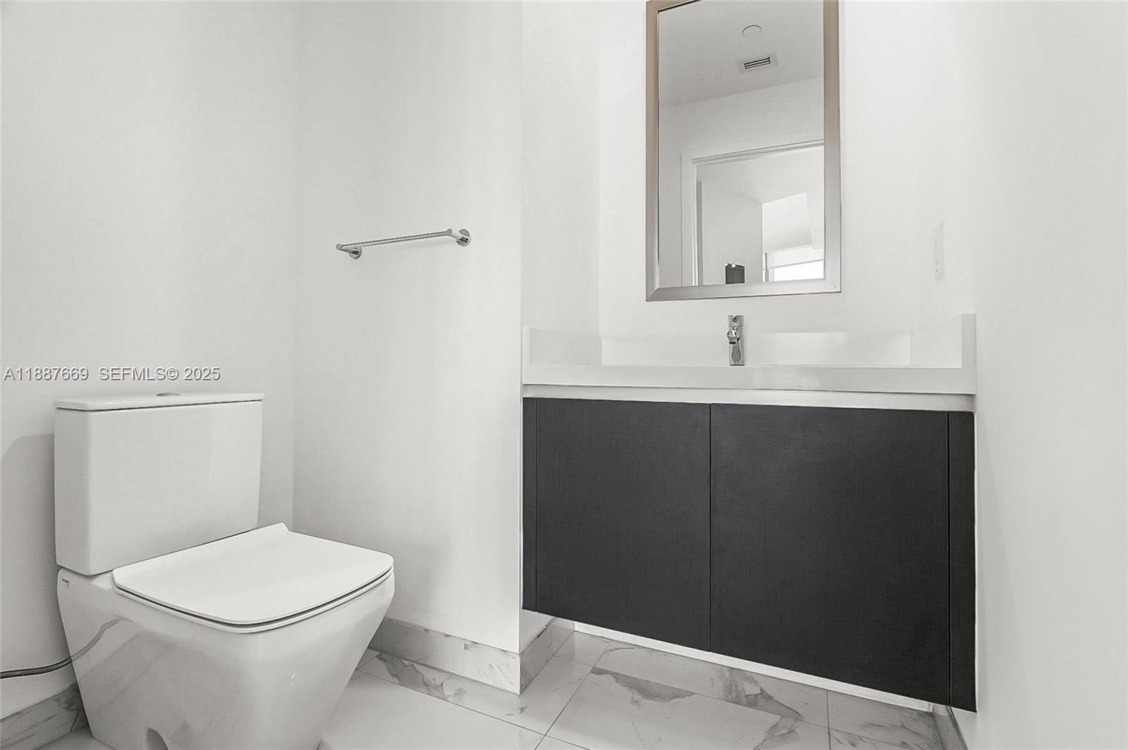 851 NE 1st Ave #2802, Miami FL 33132